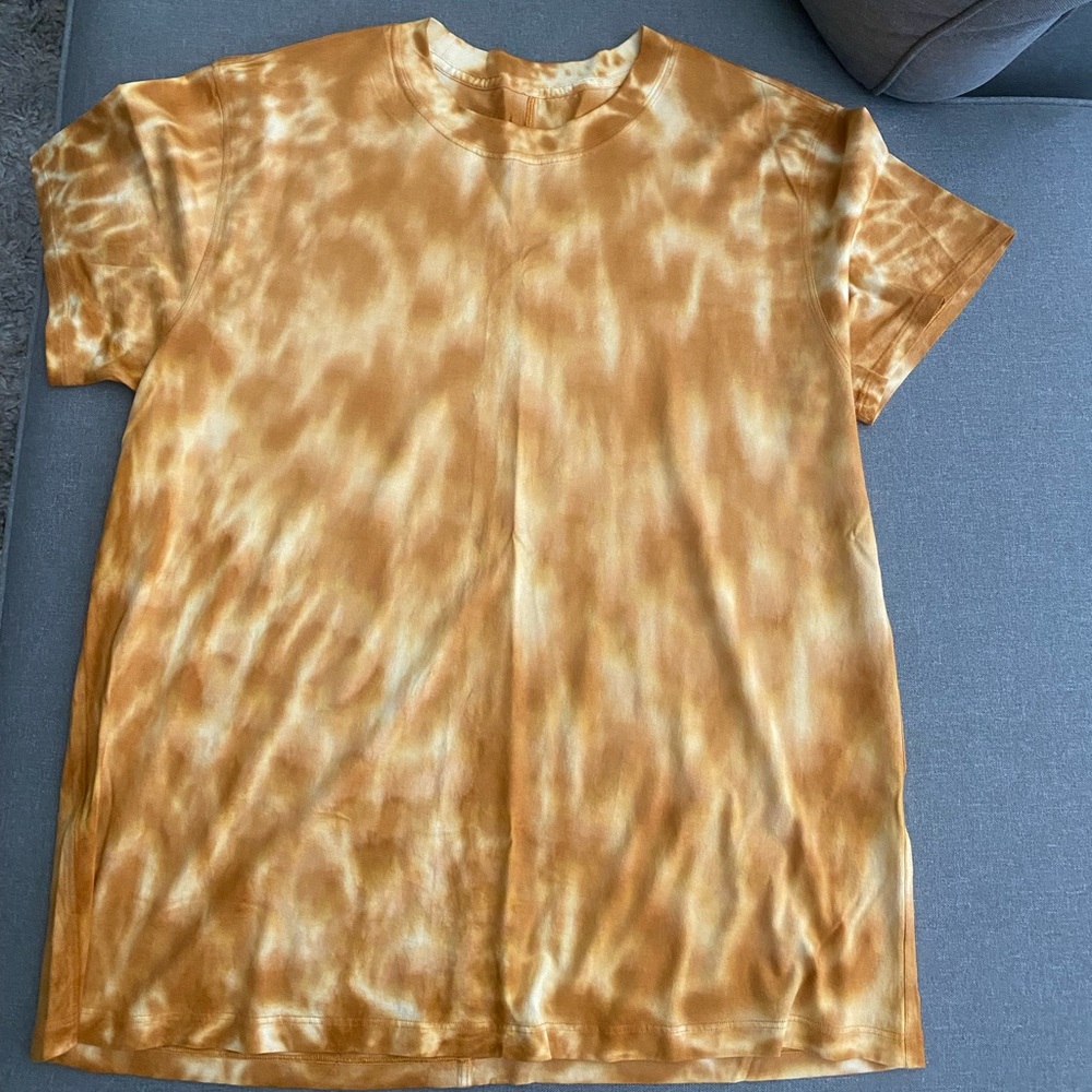 Lululemon t shirt!